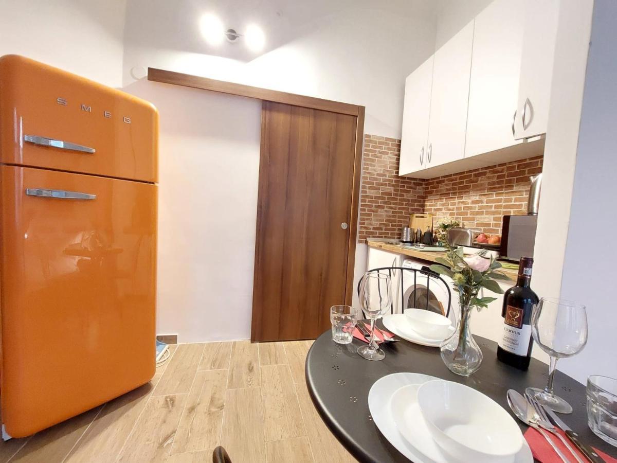 Sweet Dreams Suites Cosy Studio Piata Romana 布加勒斯特 外观 照片